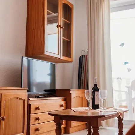 Turisticos Hawaii 4-5 *