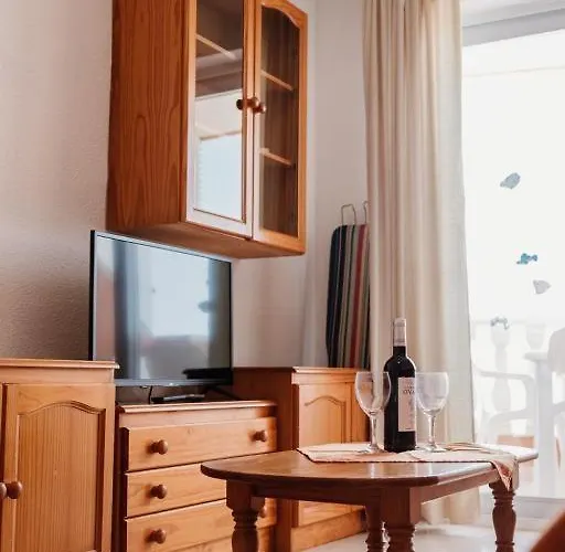 Turisticos Hawaii 4-5 *